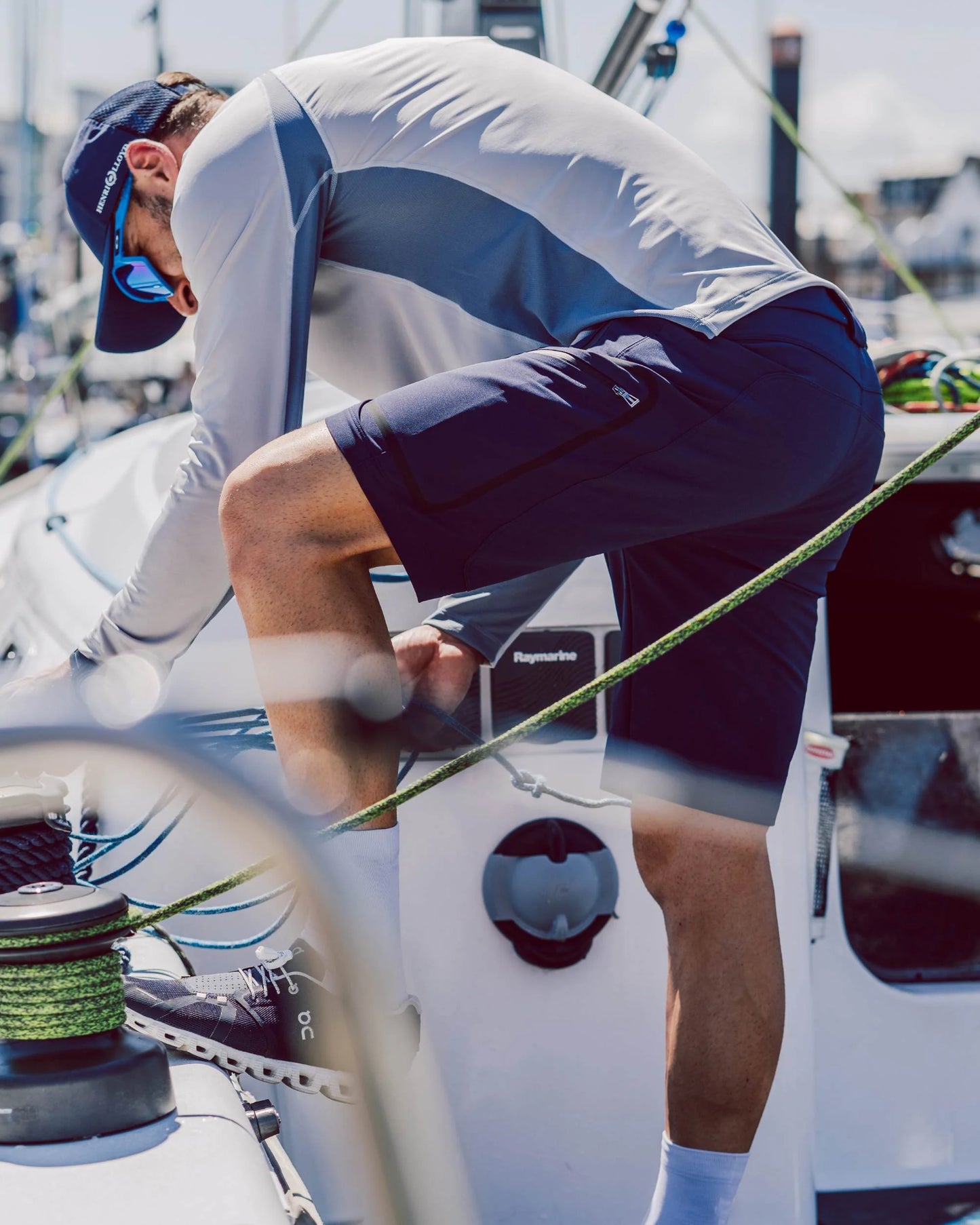 MAN DYNAMIC DECK SHORTS